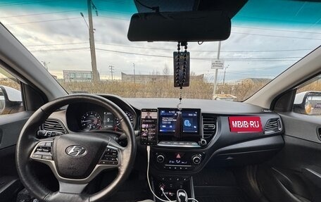 Hyundai Solaris II рестайлинг, 2021 год, 1 500 000 рублей, 5 фотография