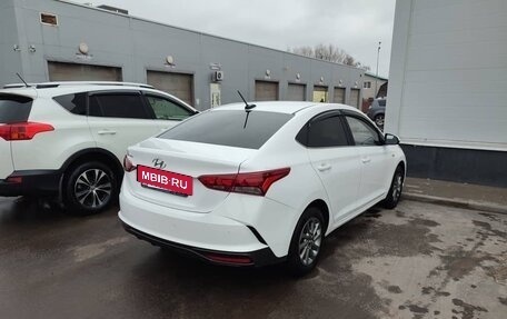 Hyundai Solaris II рестайлинг, 2021 год, 1 500 000 рублей, 3 фотография