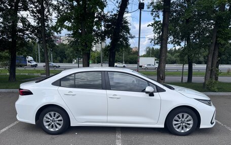 Toyota Corolla, 2022 год, 1 990 000 рублей, 12 фотография