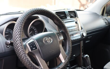 Toyota Land Cruiser Prado 150 рестайлинг 2, 2012 год, 2 950 000 рублей, 9 фотография