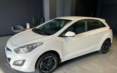 Hyundai i30 II рестайлинг, 2012 год, 950 000 рублей, 3 фотография