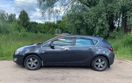 Opel Astra J, 2011 год, 700 000 рублей, 4 фотография