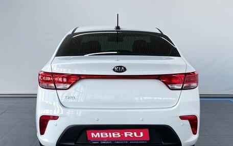 KIA Rio IV, 2018 год, 1 250 000 рублей, 6 фотография