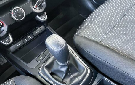 KIA Rio IV, 2018 год, 1 250 000 рублей, 18 фотография