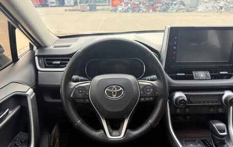 Toyota RAV4, 2022 год, 2 730 000 рублей, 8 фотография