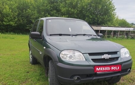 Chevrolet Niva I рестайлинг, 2012 год, 500 000 рублей, 3 фотография
