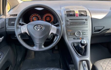 Toyota Auris II, 2009 год, 600 000 рублей, 11 фотография