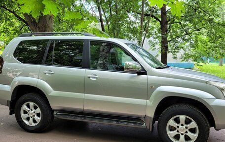 Toyota Land Cruiser Prado 120 рестайлинг, 2006 год, 1 500 000 рублей, 3 фотография