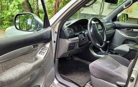 Toyota Land Cruiser Prado 120 рестайлинг, 2006 год, 1 500 000 рублей, 10 фотография