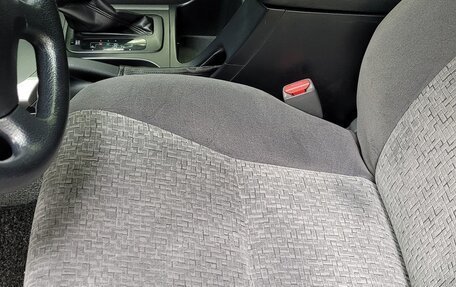Toyota Land Cruiser Prado 120 рестайлинг, 2006 год, 1 500 000 рублей, 13 фотография