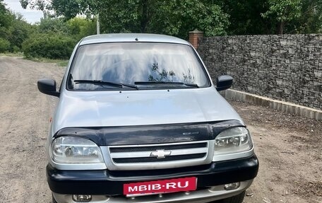 Chevrolet Niva I рестайлинг, 2003 год, 320 000 рублей, 1 фотография