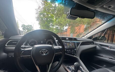 Toyota Camry, 2019 год, 2 750 000 рублей, 9 фотография