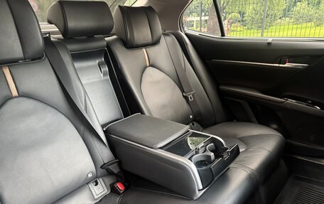 Toyota Camry, 2019 год, 2 750 000 рублей, 13 фотография