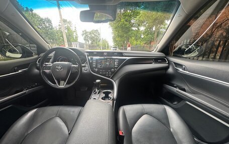 Toyota Camry, 2019 год, 2 750 000 рублей, 12 фотография