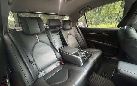 Toyota Camry, 2019 год, 2 750 000 рублей, 14 фотография