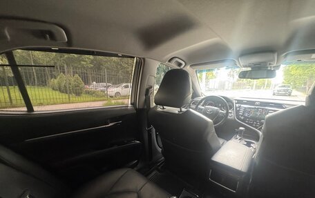 Toyota Camry, 2019 год, 2 750 000 рублей, 15 фотография