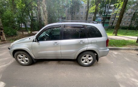 Toyota RAV4, 2003 год, 700 000 рублей, 7 фотография
