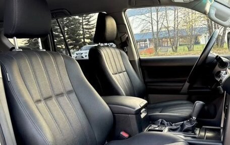 Toyota Land Cruiser Prado 150 рестайлинг 2, 2012 год, 3 150 000 рублей, 5 фотография