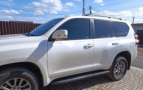 Toyota Land Cruiser Prado 150 рестайлинг 2, 2012 год, 3 150 000 рублей, 3 фотография