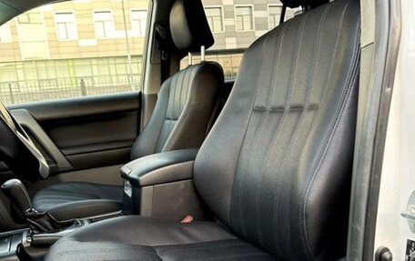 Toyota Land Cruiser Prado 150 рестайлинг 2, 2012 год, 3 150 000 рублей, 7 фотография
