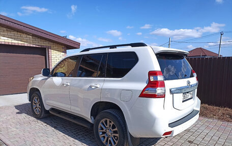 Toyota Land Cruiser Prado 150 рестайлинг 2, 2012 год, 3 150 000 рублей, 11 фотография