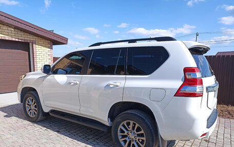 Toyota Land Cruiser Prado 150 рестайлинг 2, 2012 год, 3 150 000 рублей, 12 фотография