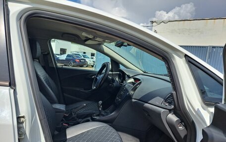 Opel Astra J, 2011 год, 549 000 рублей, 13 фотография