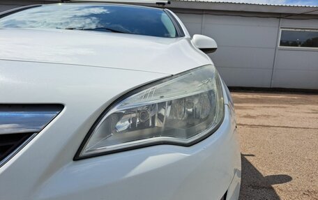 Opel Astra J, 2011 год, 549 000 рублей, 21 фотография