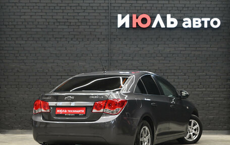 Chevrolet Cruze II, 2010 год, 890 000 рублей, 6 фотография