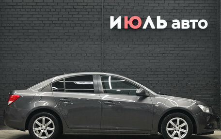 Chevrolet Cruze II, 2010 год, 890 000 рублей, 8 фотография