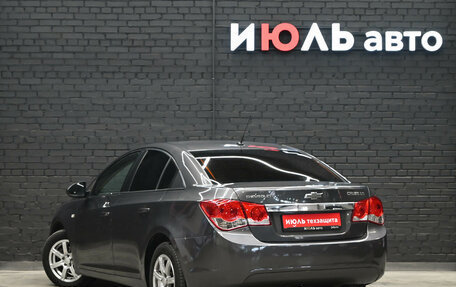 Chevrolet Cruze II, 2010 год, 890 000 рублей, 4 фотография