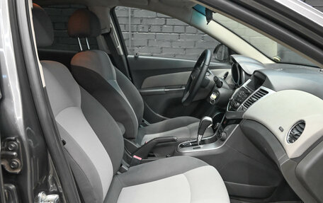 Chevrolet Cruze II, 2010 год, 890 000 рублей, 9 фотография