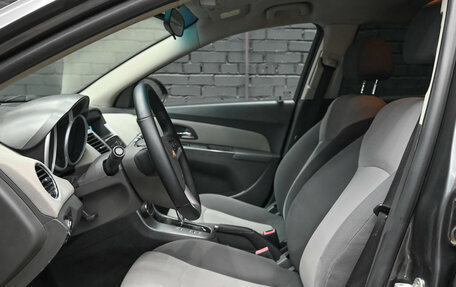 Chevrolet Cruze II, 2010 год, 890 000 рублей, 18 фотография