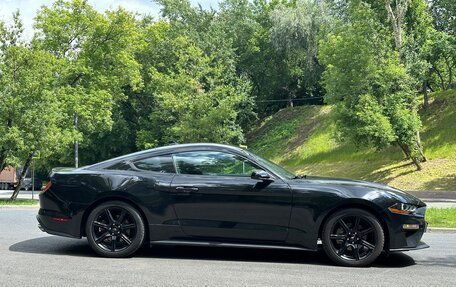 Ford Mustang VI рестайлинг, 2020 год, 2 100 000 рублей, 4 фотография
