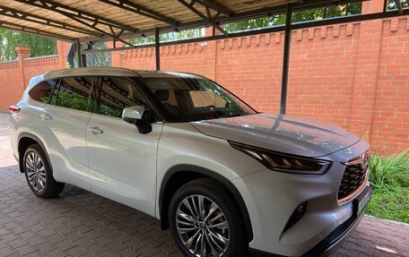 Toyota Highlander, 2025 год, 6 000 000 рублей, 5 фотография