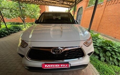 Toyota Highlander, 2025 год, 6 000 000 рублей, 6 фотография
