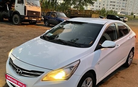 Hyundai Solaris II рестайлинг, 2015 год, 970 000 рублей, 5 фотография