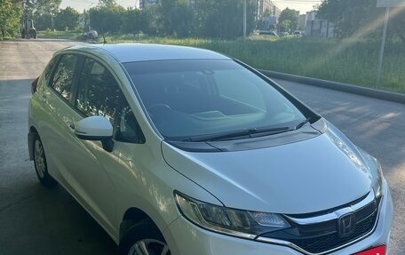 Honda Fit III, 2019 год, 1 365 000 рублей, 2 фотография
