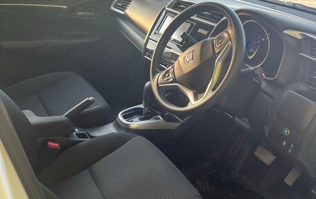Honda Fit III, 2019 год, 1 365 000 рублей, 8 фотография