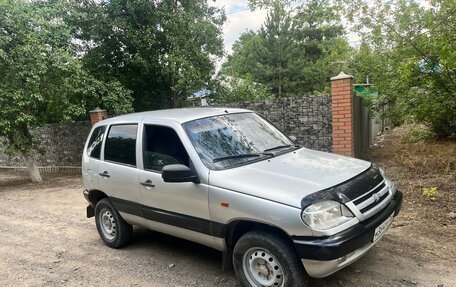 Chevrolet Niva I рестайлинг, 2003 год, 320 000 рублей, 2 фотография
