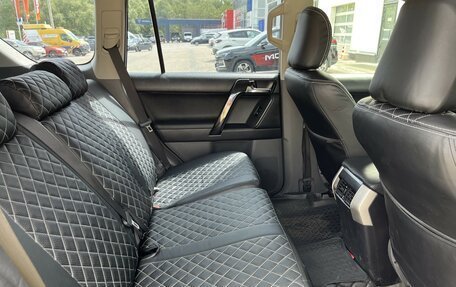Toyota Land Cruiser Prado 150 рестайлинг 2, 2011 год, 2 820 000 рублей, 17 фотография