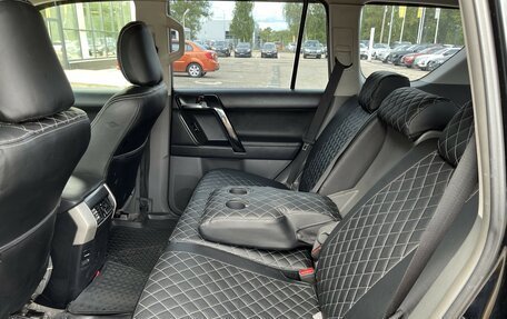 Toyota Land Cruiser Prado 150 рестайлинг 2, 2011 год, 2 820 000 рублей, 20 фотография