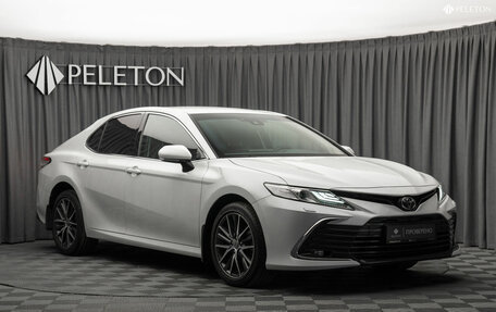 Toyota Camry, 2021 год, 3 340 000 рублей, 2 фотография