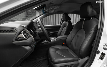 Toyota Camry, 2021 год, 3 340 000 рублей, 10 фотография