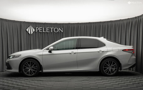 Toyota Camry, 2021 год, 3 340 000 рублей, 7 фотография
