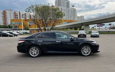 Toyota Camry, 2018 год, 2 300 000 рублей, 1 фотография