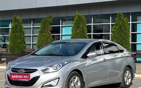 Hyundai i40 I рестайлинг, 2013 год, 880 000 рублей, 10 фотография