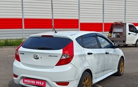 Hyundai Solaris II рестайлинг, 2011 год, 750 000 рублей, 6 фотография