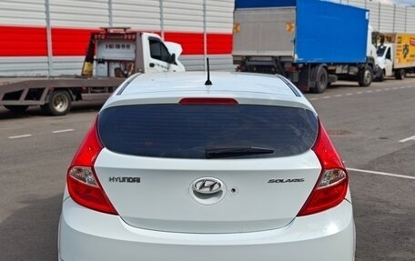 Hyundai Solaris II рестайлинг, 2011 год, 750 000 рублей, 10 фотография