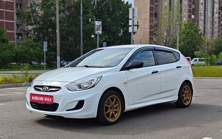 Hyundai Solaris II рестайлинг, 2011 год, 750 000 рублей, 8 фотография